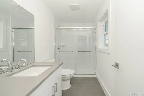$4,200 | 2812 Ocean Avenue, Seaford, NY 11783