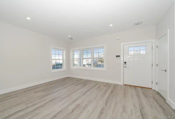 $4,200 | 2812 Ocean Avenue, Seaford, NY 11783