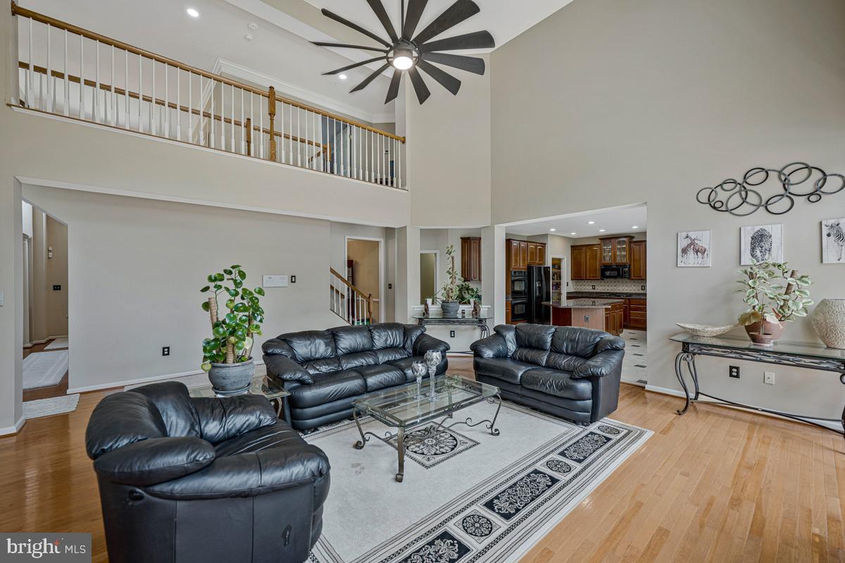 1117 Horizon View Place Accokeek, MD 20607 - Photo 18 of 59 Spacious living area with modern flair.