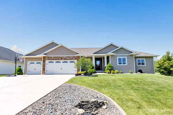 $589,900 | 3660 Euro Lane, De Pere, WI 54115