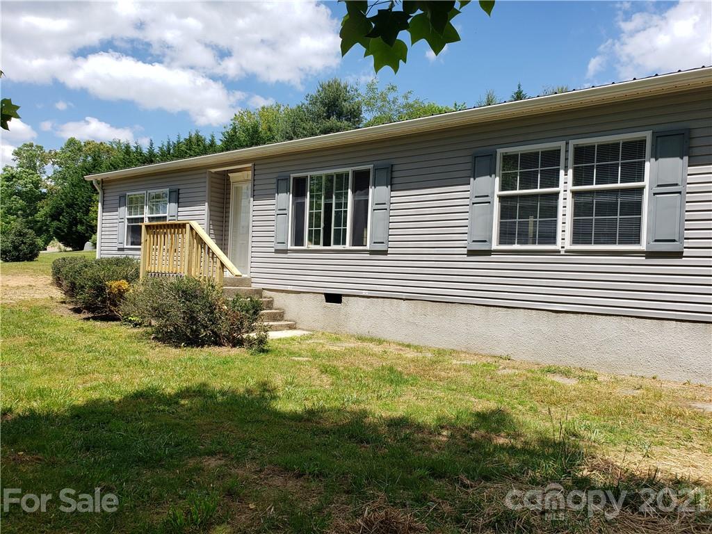 926 Jackson Loop Road Flat Rock, NC 28731 - Photo 1 of 20 Gallery Image 1