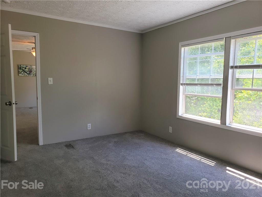 926 Jackson Loop Road Flat Rock, NC 28731 - Photo 14 of 20 Gallery Image 14