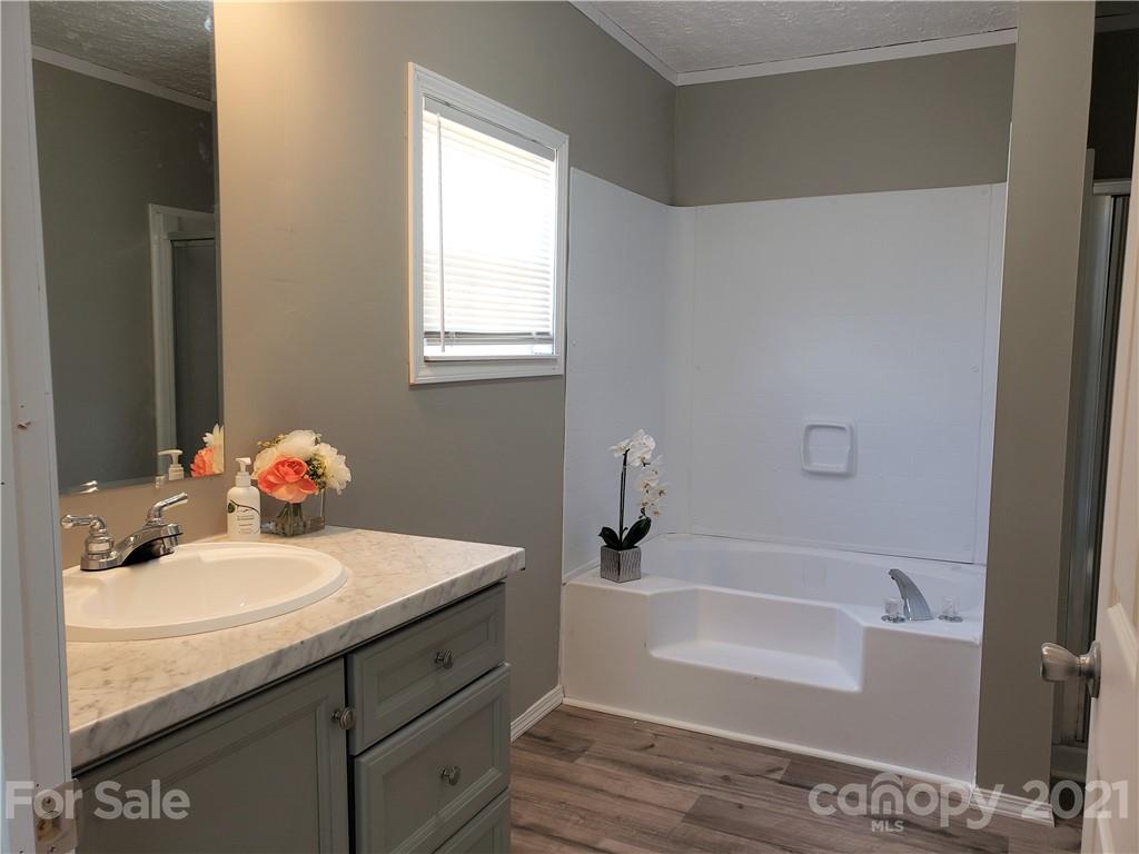 926 Jackson Loop Road Flat Rock, NC 28731 - Photo 3 of 20 Gallery Image 3