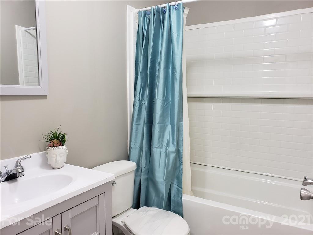 926 Jackson Loop Road Flat Rock, NC 28731 - Photo 9 of 20 Gallery Image 9