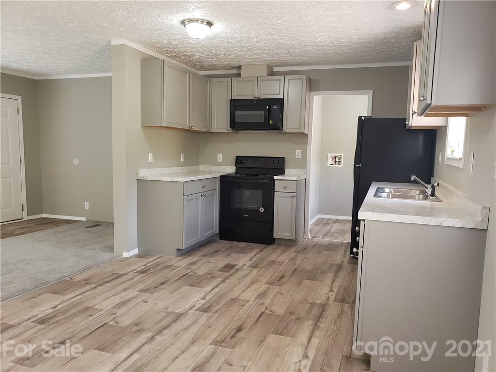 926 Jackson Loop Road Flat Rock, NC 28731 - Photo 10 of 20 Gallery Image 10