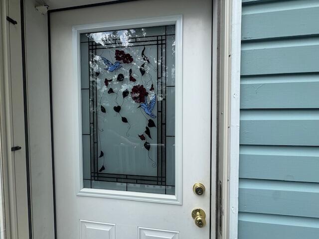 320 Redcedar Lane Sidney, ME 04330 - Photo 10 of 59 Stainglass in door