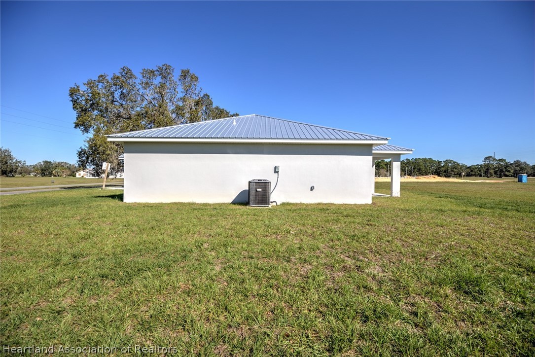 2104 Flower Terrace Sebring, FL 33875 - Photo 3 of 42