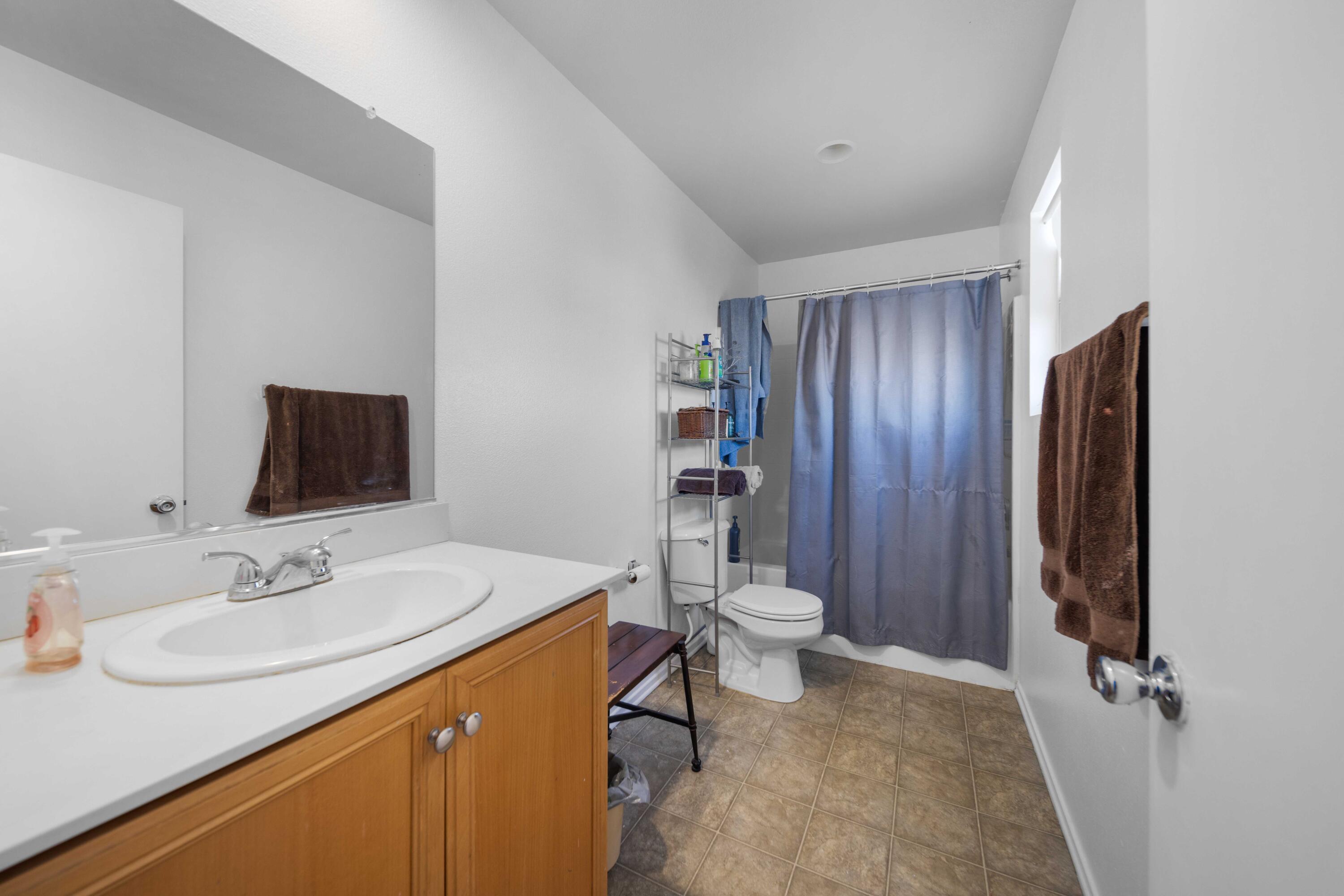 43048 Rucker Street Lancaster, CA 93535 - Photo 10 of 33 43048 Rucker St-7