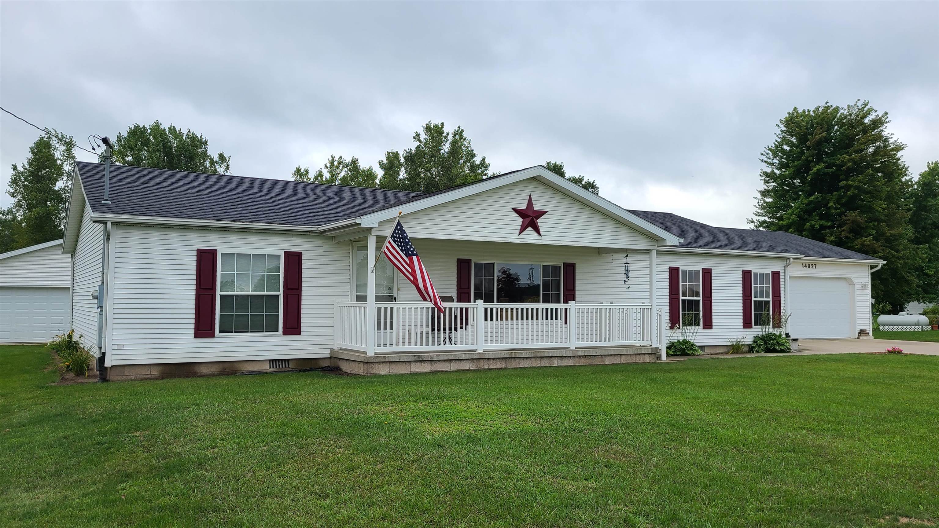 14927 West Ridge Road Oakley, MI 48649 - Photo 3 of 27
