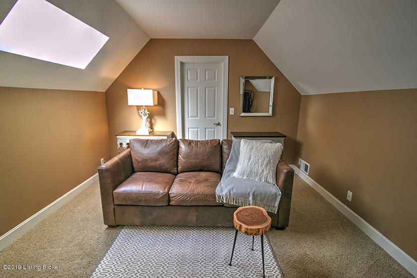 5720 Moser Farm Road Prospect, KY 40059 - Photo 34 of 64 Huge sitting room off of the master bedroom.