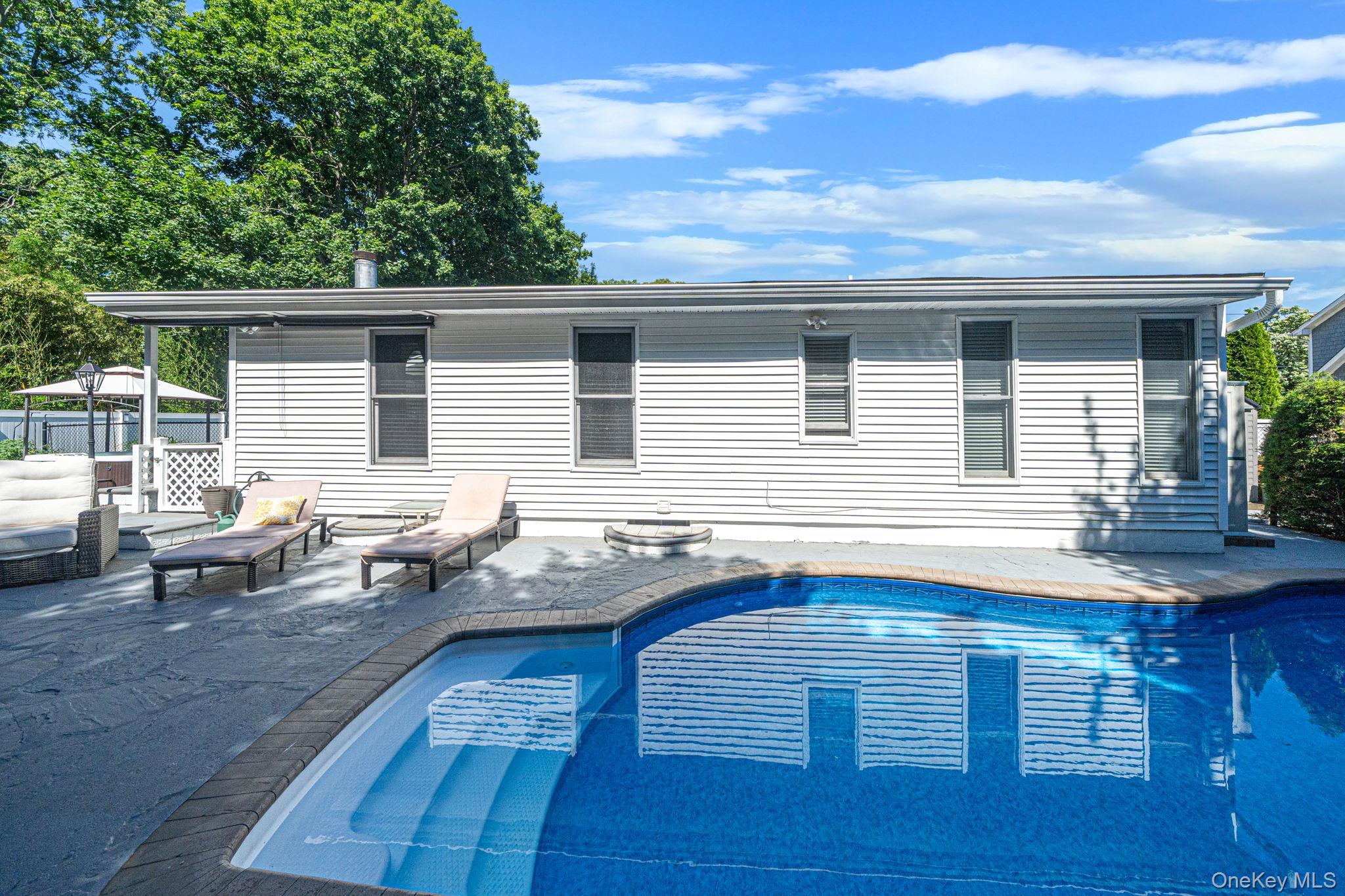 106 Craft Road Centereach, NY 11720 - Photo 38 of 44