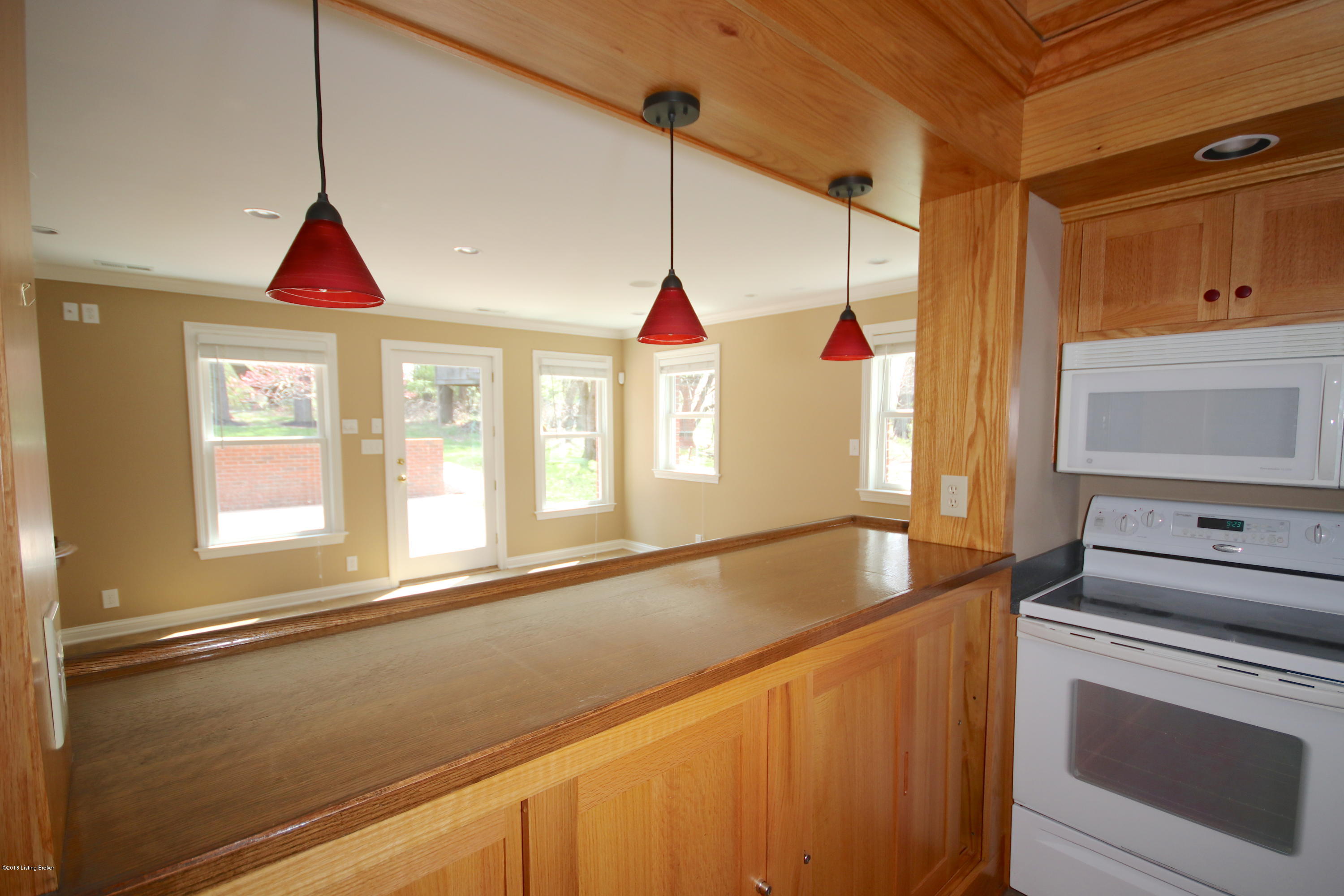 13402 Creekview Road Prospect, KY 40059 - Photo 40 of 50 Basement Wet Bar / Kitchen