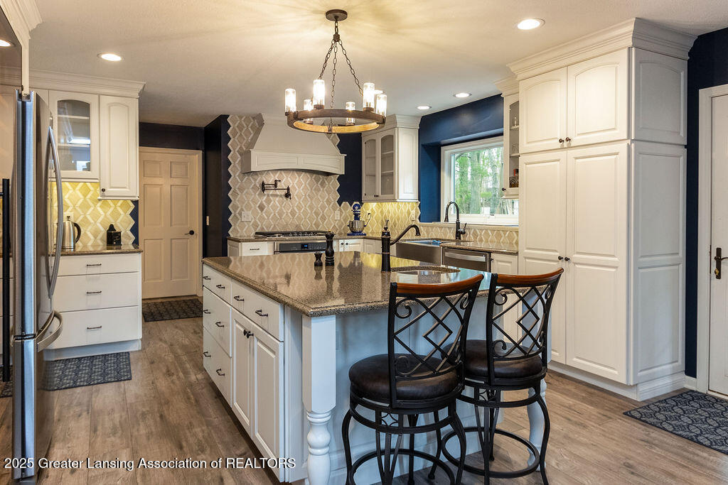 2532 Dustin Road Okemos, MI 48864 - Photo 25 of 60 2532 Dustin. Kitchen