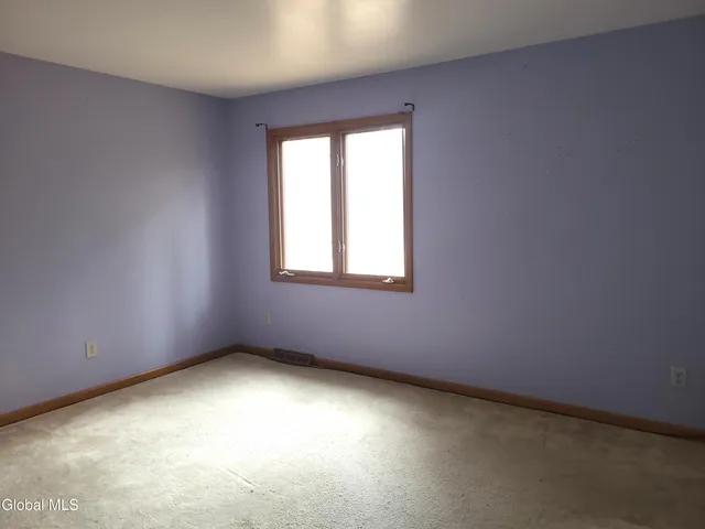 $425,000 | 2 Shadowbrook Drive, Clifton Park, NY 12065