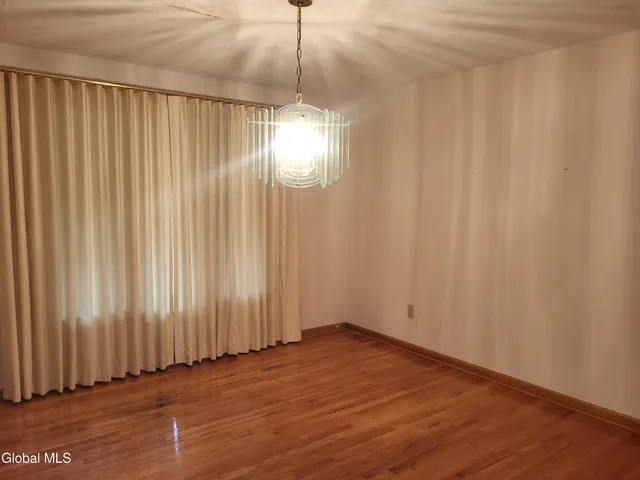 $425,000 | 2 Shadowbrook Drive, Clifton Park, NY 12065