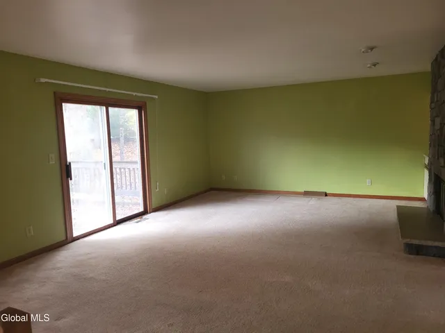 $425,000 | 2 Shadowbrook Drive, Clifton Park, NY 12065