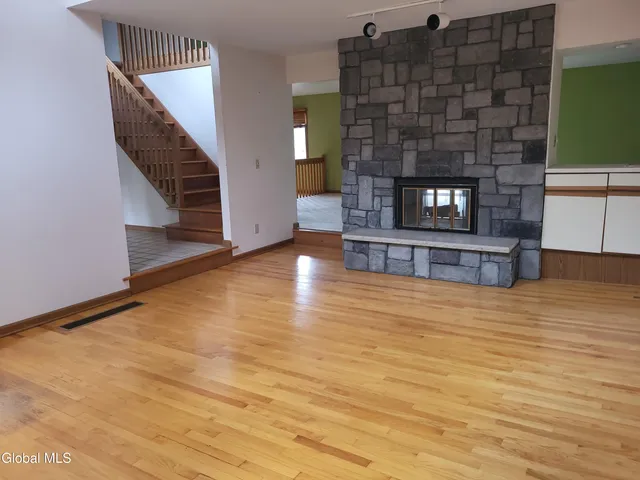 $425,000 | 2 Shadowbrook Drive, Clifton Park, NY 12065