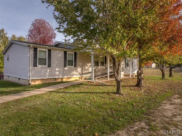 $300,000 | 28048 Beverly Drive, Wright City, MO 63390