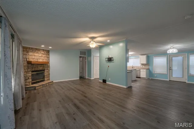 $300,000 | 28048 Beverly Drive, Wright City, MO 63390