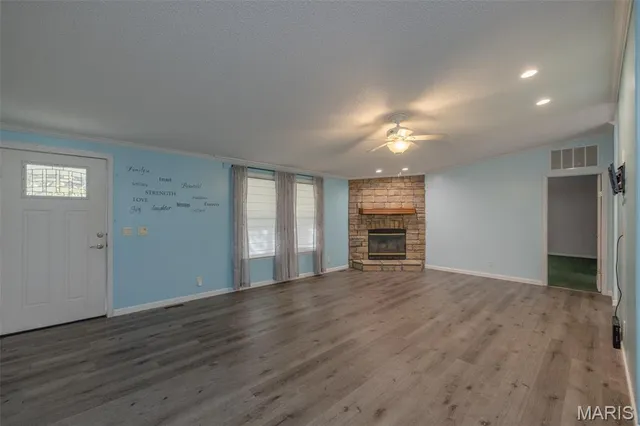 $300,000 | 28048 Beverly Drive, Wright City, MO 63390