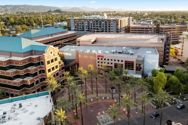 a picture of city view