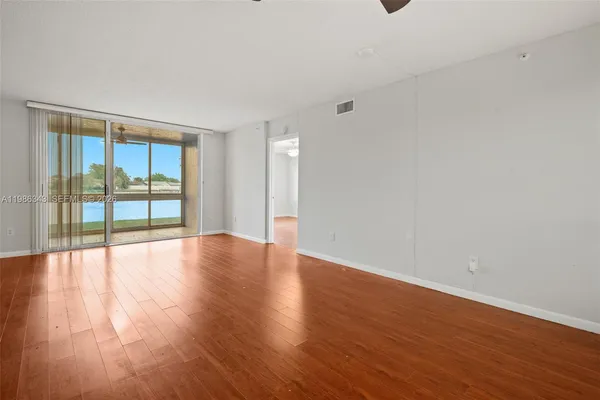 $174,900 | 9599 Weldon Circle, Unit A112, Tamarac, FL 33321