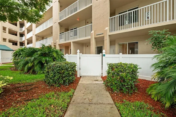 $174,900 | 9599 Weldon Circle, Unit A112, Tamarac, FL 33321