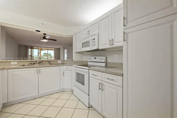 $174,900 | 9599 Weldon Circle, Unit A112, Tamarac, FL 33321