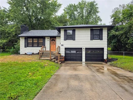 $254,900 | 10601 East 33rd Terrace South, Independence, MO 64052
