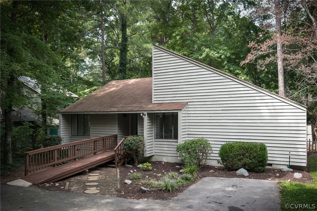 3114 Spreading Oak Rd. 1,340 Sq. Ft. 3 Bedrooms, 2