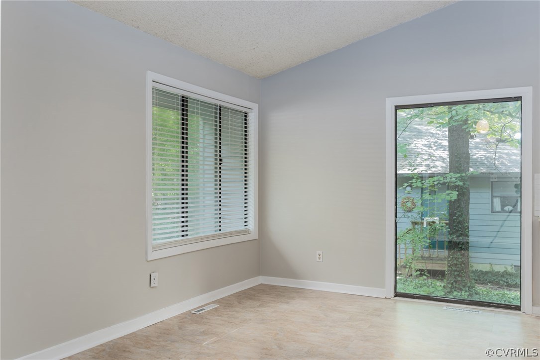 3114 Spreading Oak Road Midlothian, VA 23112 - Photo 19 of 28 Dining Area, 12'10"x 10', Large Window, Vaulted Ce