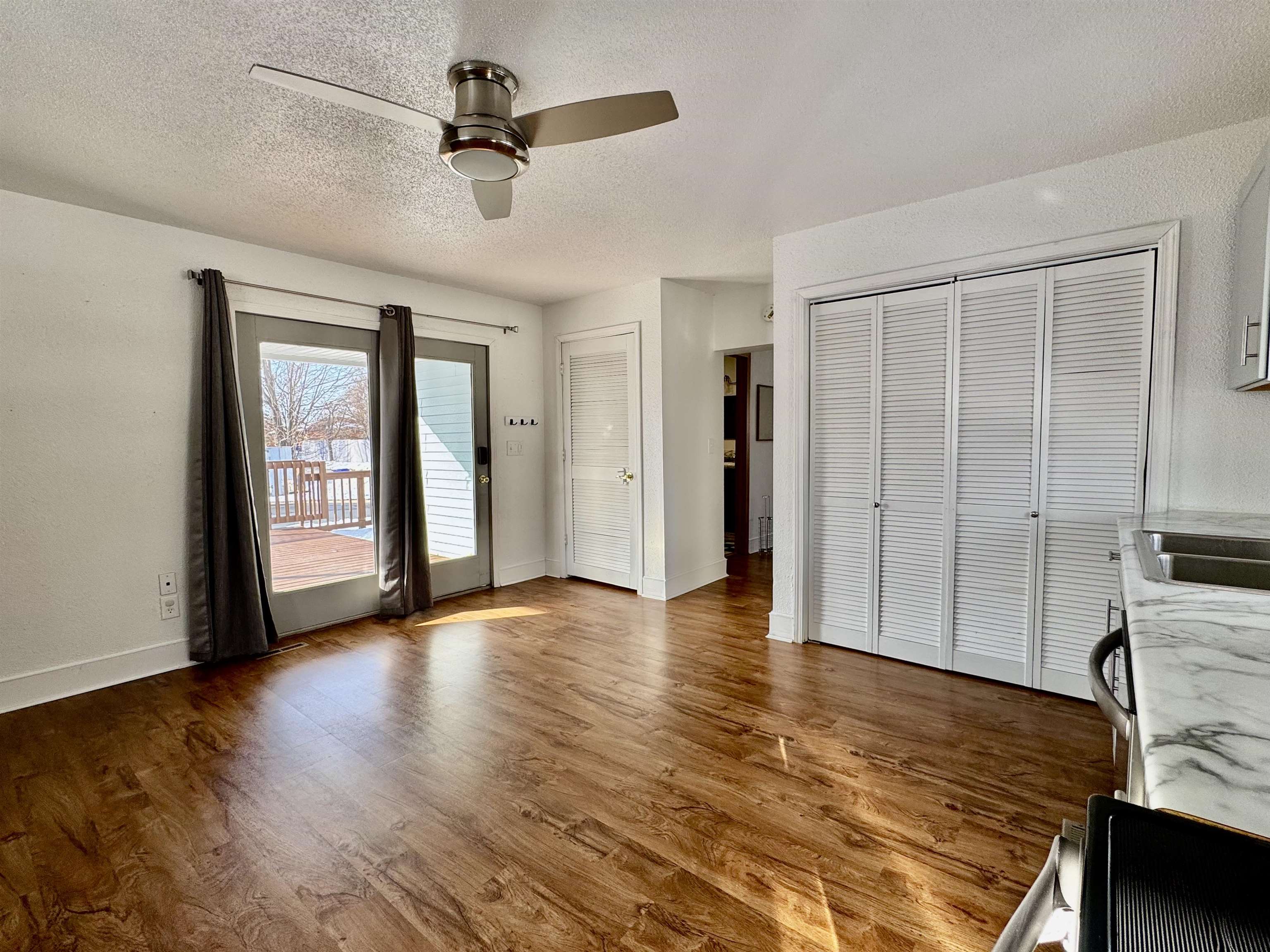 311 South Walter Avenue Appleton, WI 54915 - Photo 4 of 12