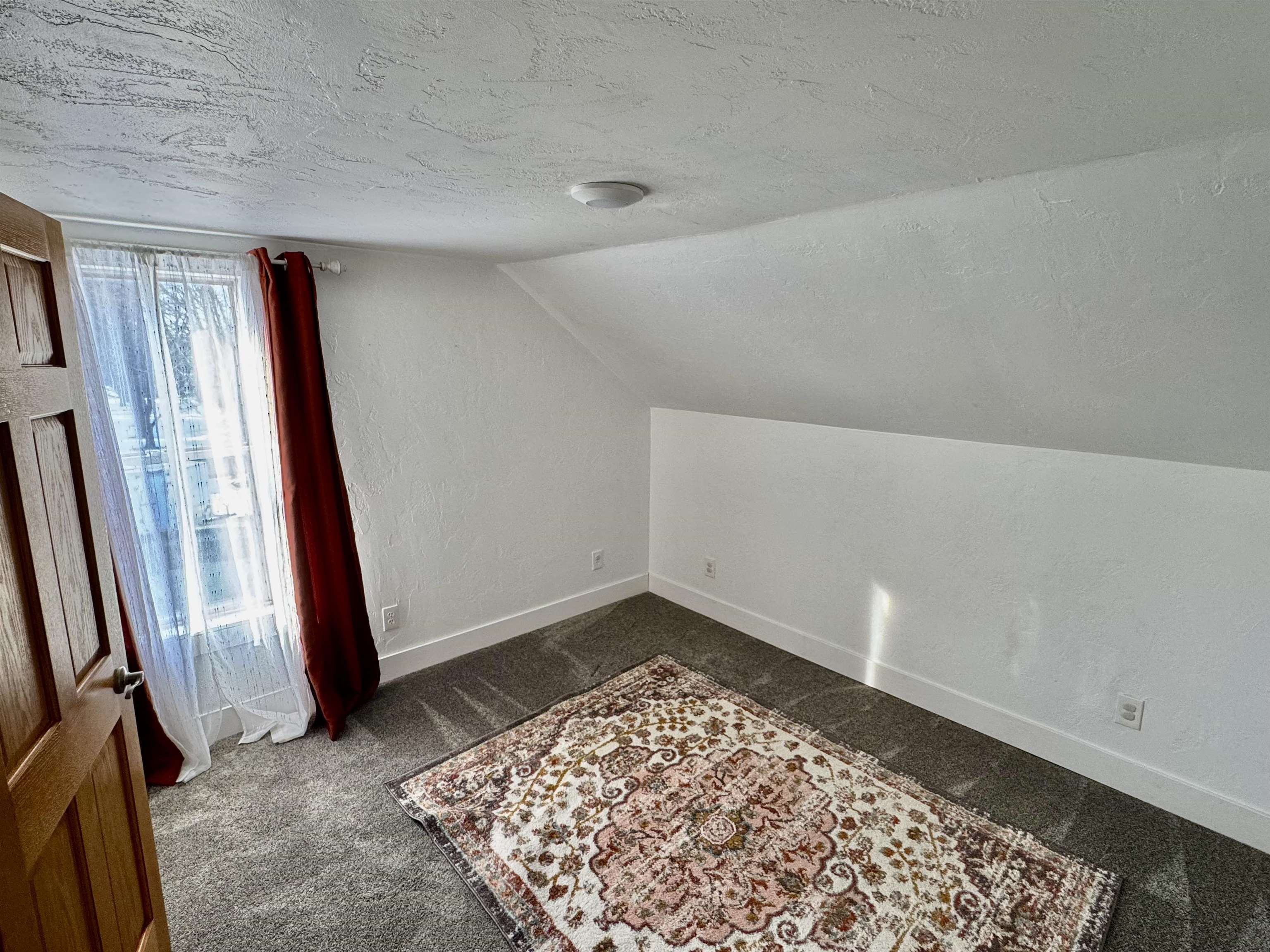 311 South Walter Avenue Appleton, WI 54915 - Photo 8 of 12