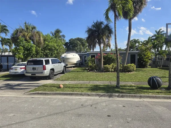 $469,900 | 5812 Northwest 20th Court, Pompano Beach, FL 33063