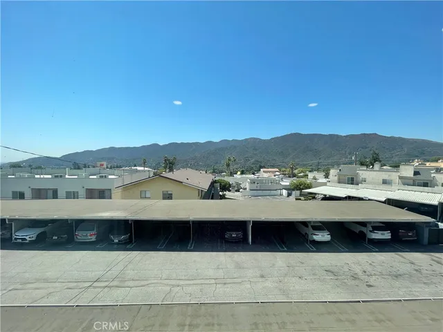 $2,000 | 3123 Foothill Boulevard, Unit 8, La Crescenta, CA 91214