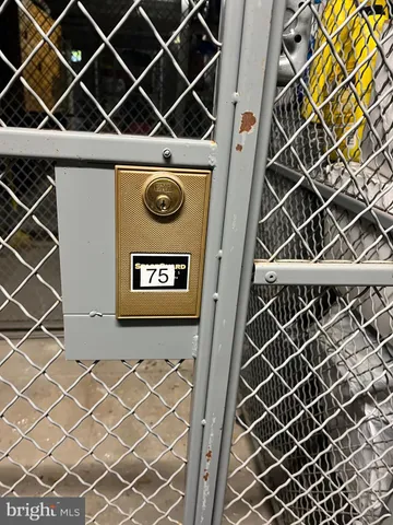 a view of utility room