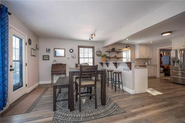 $385,000 | 1512 East Sunvale Drive, Olathe, KS 66062