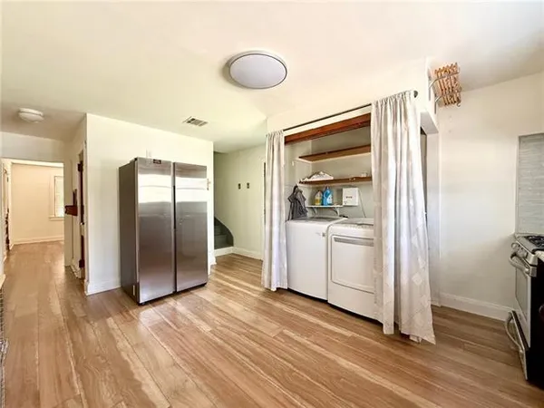 $1,300 | 700 Derbigny Street, Gretna, LA 70053