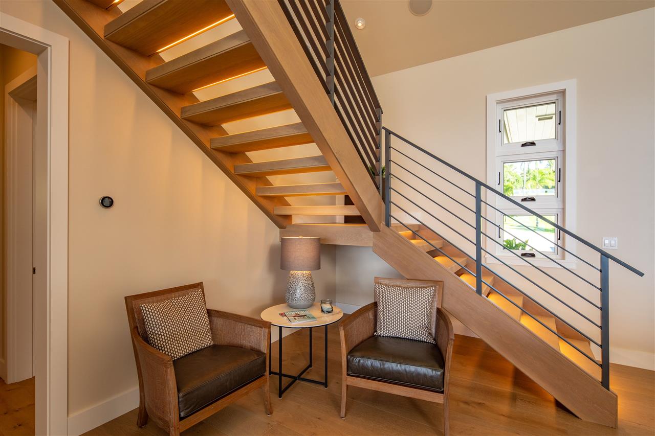 40 Hale Pili Way, Unit 15 Haiku, HI 96708 - Photo 24 of 27 a view of entryway and hall