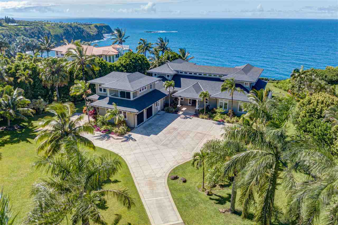 40 Hale Pili Way, Unit 15 Haiku, HI 96708 - Photo 5 of 27 an aerial view of a house with a garden view