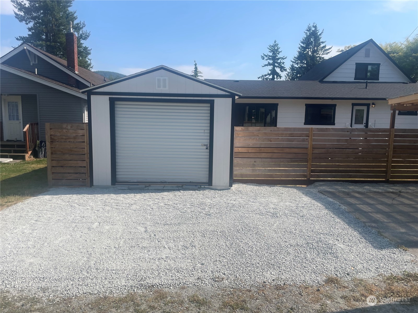 408 Nelson Street Sedro-Woolley, WA 98284 - Photo 25 of 25 front view of a house