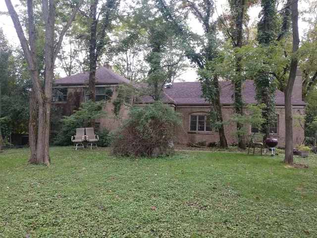 $950,000 | 1851 Cooper Lane, Highland Park, IL 60035