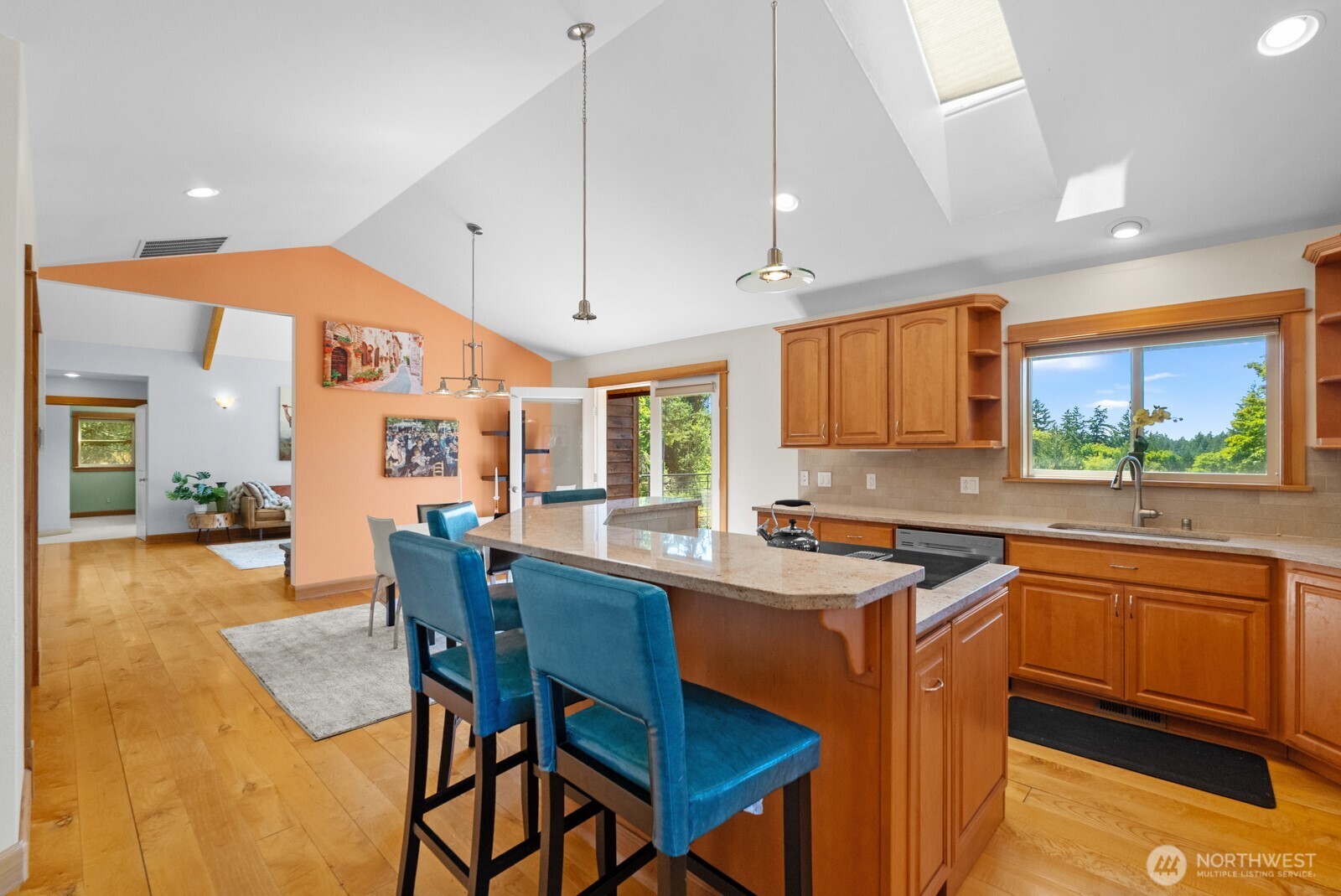 15065 Bandix Road Southeast Olalla, WA 98359 - Photo 11 of 39 Gallery Image 11