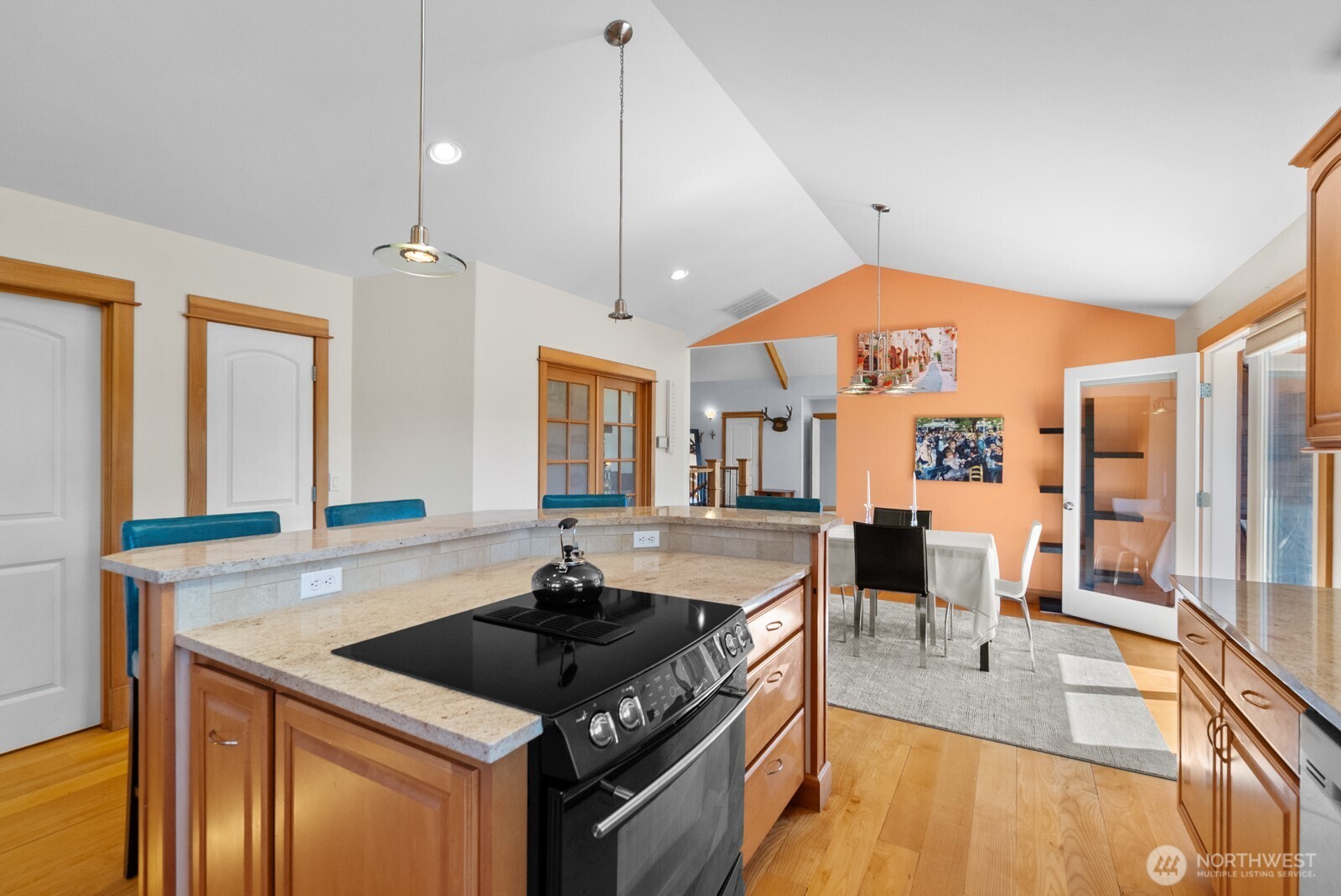 15065 Bandix Road Southeast Olalla, WA 98359 - Photo 8 of 39 Gallery Image 8