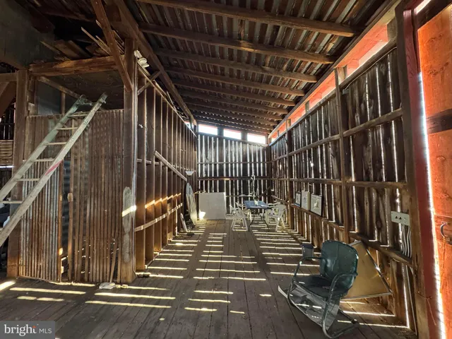 $999,000 | 461 Thunderbird Road, Bentonville, VA 22610