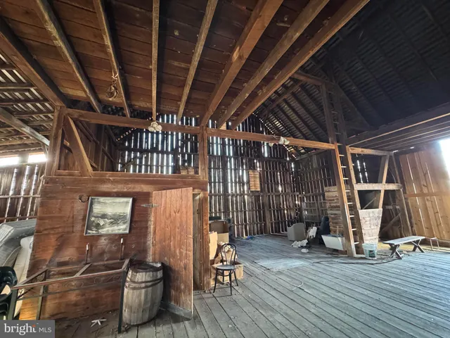 $999,000 | 461 Thunderbird Road, Bentonville, VA 22610