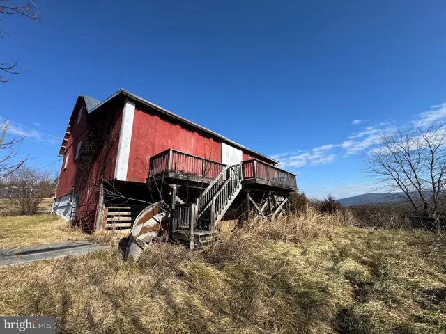 $999,000 | 461 Thunderbird Road, Bentonville, VA 22610