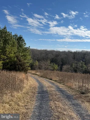 $999,000 | 461 Thunderbird Road, Bentonville, VA 22610