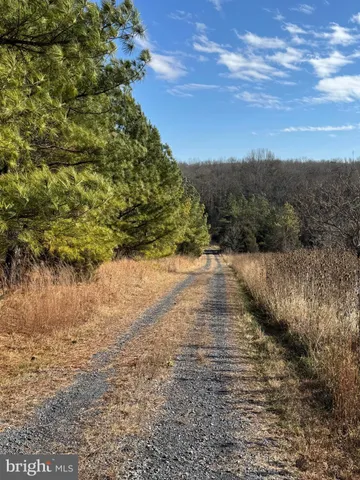 $999,000 | 461 Thunderbird Road, Bentonville, VA 22610