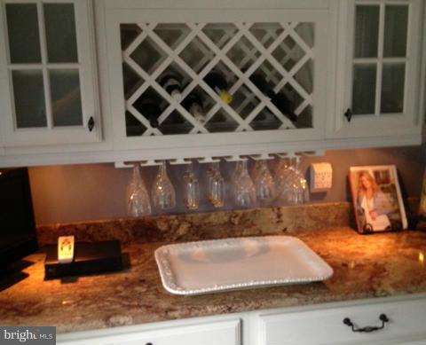 4611 Newington Road Jefferson, MD 21755 - Photo 6 of 29 Kitchen
